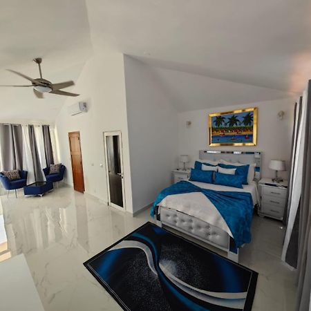 Residencial Las Palmeras De Willy Boca Chica Exterior photo