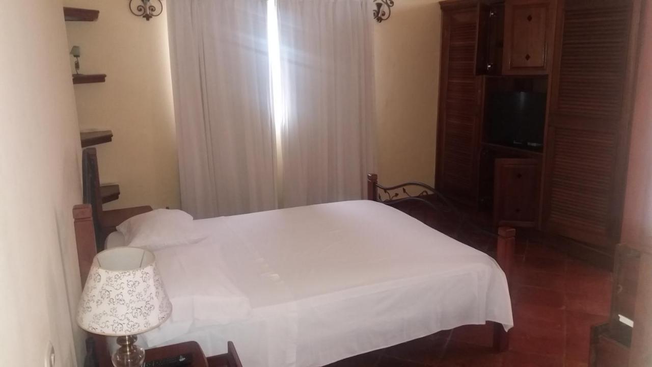 Residencial Las Palmeras De Willy Boca Chica Exterior photo